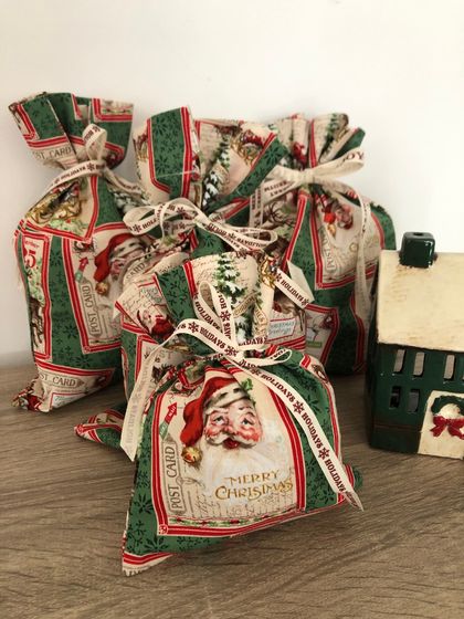 Reusable Christmas Gift Bags - Vintage Christmas - Handmade by Melissa M