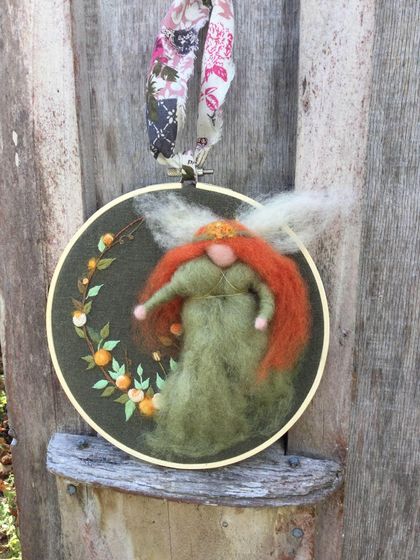  Wool needle felted fairy with embroidery - Mixed media 