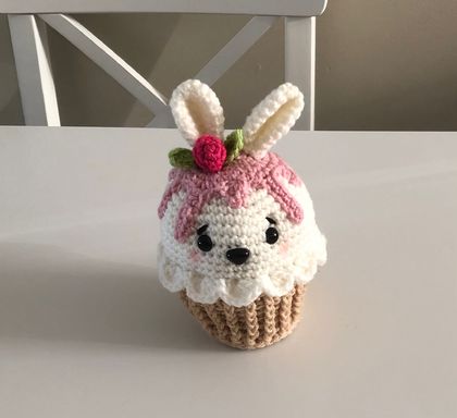 Rabbit Cupcake crochet toy