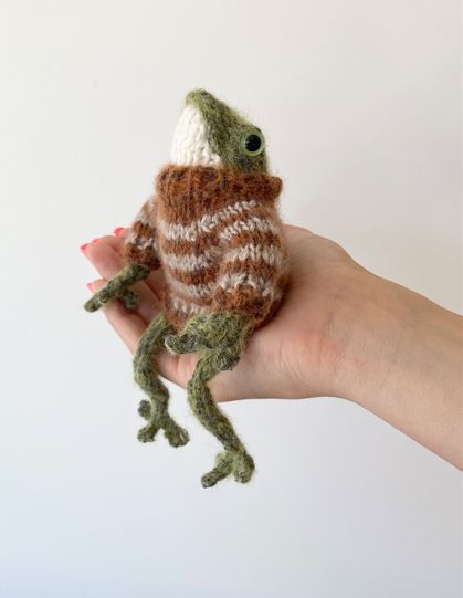 Knitted Frog No.27