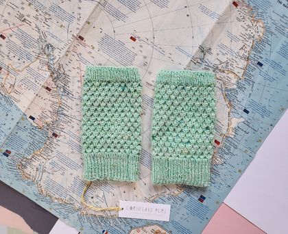 SIREN womens fingerless mitts – speckled mint green wool