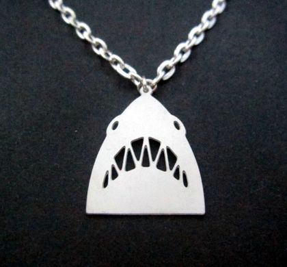 stainless steel shark necklace