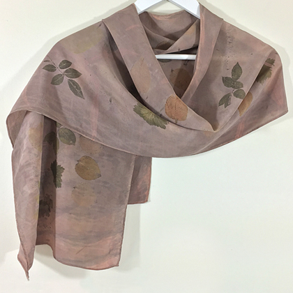 Nature’s design: Daniella Jordan and the art of eco-printed textiles – Felt