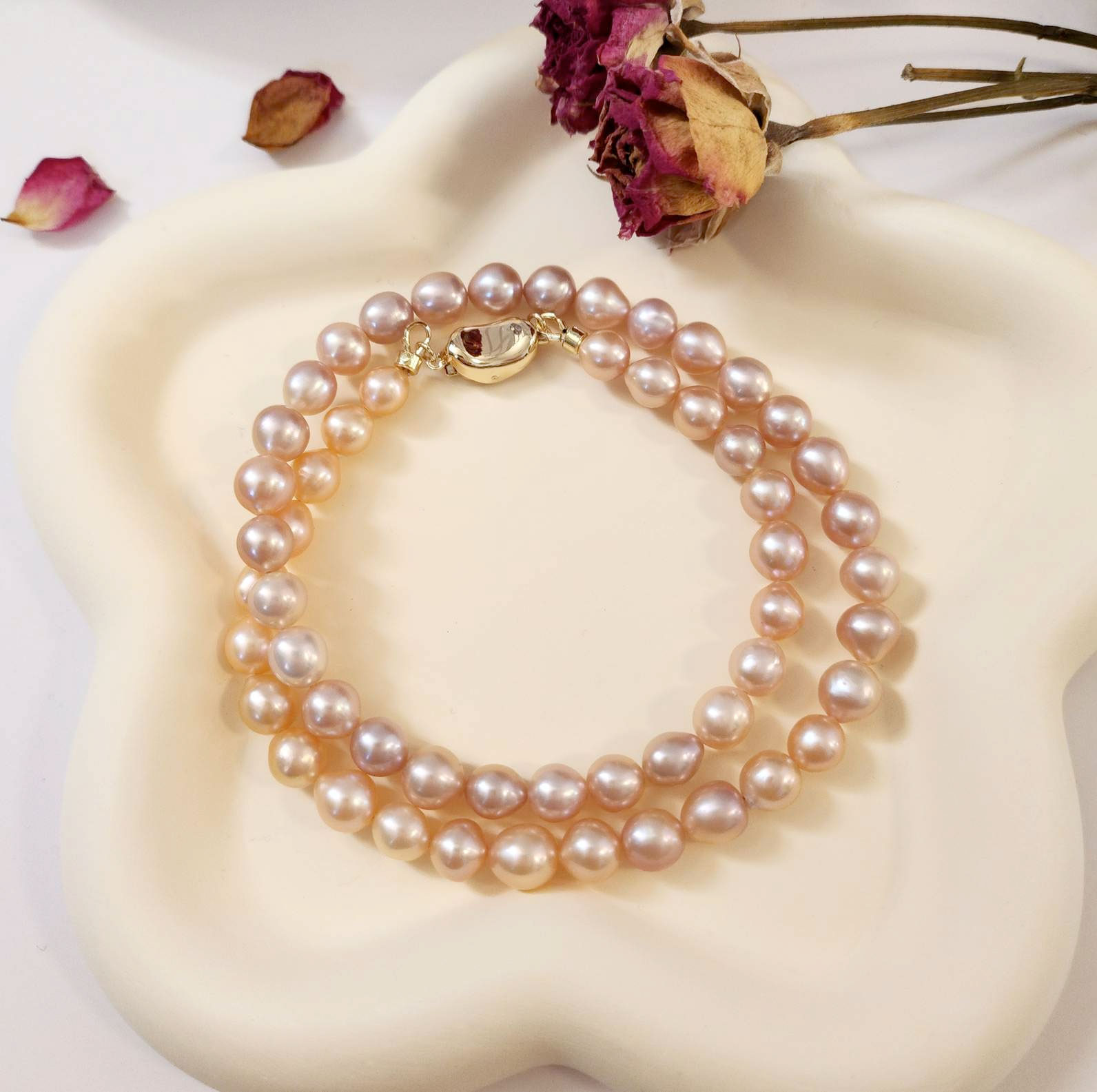 Sunrise, a freshwater baroque pearl necklace by Lisa Yuyi of Mermade Pearl Studio