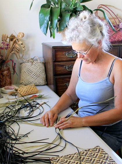 Colleen weaving, soulyfibre.felt.co.nz