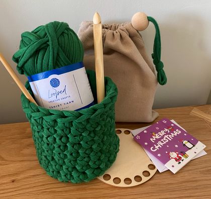 Crochet kit for beginners - Great stocking filler. All you need to create a stylish T-Shirt Yarn Basket (10cm diameter) - pick your colour