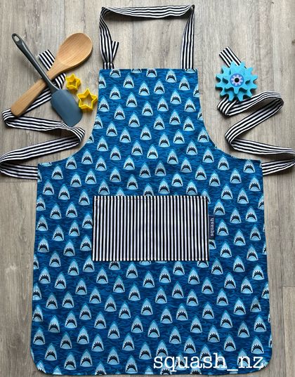 Children’s apron (7+)  - do do do do Shark