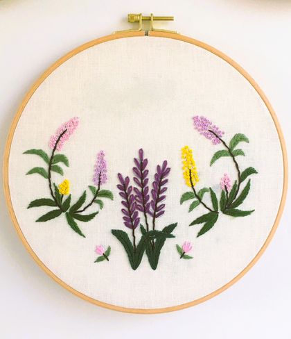 Hand Embroidery full kit “Sweet flowers” for Beginners. A great modern embroidery kit to begin.