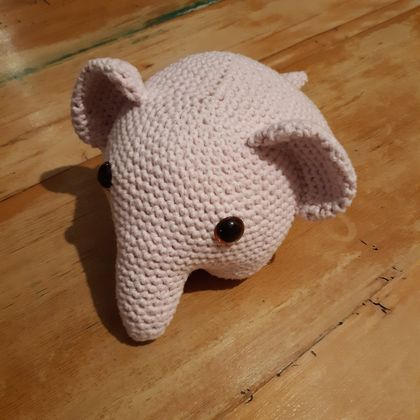 Crochet elephant