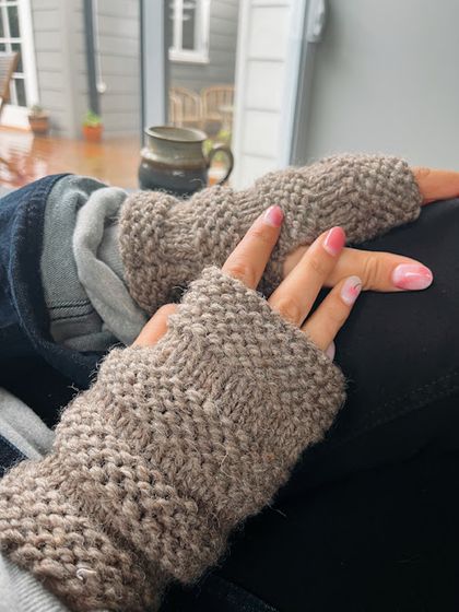 100% New Zealand Wool Fingerless Gloves