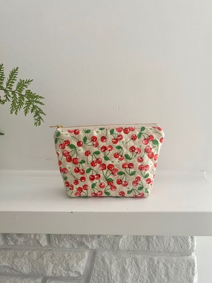Cherry makeup pouch(small)