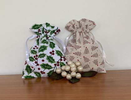 Reusable Christmas gift bags - small