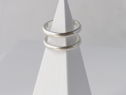 Simple Cage Ring