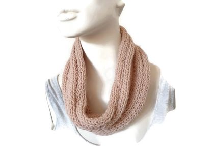 Lacy Wool Cowl
