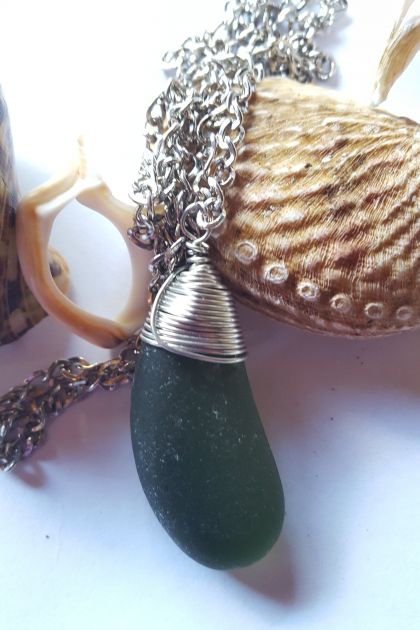 Dark green beachglass and silver coloured wire pendant necklace