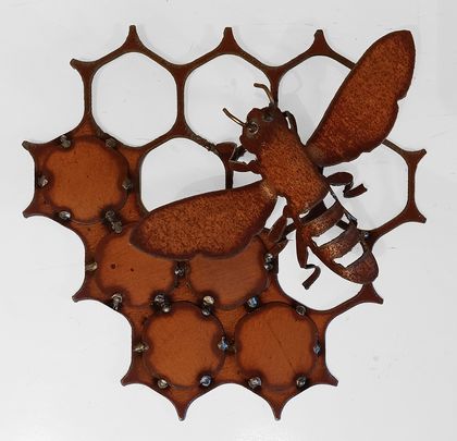 Ironweed HONEYCOMB SHIELD WITH SMALL BEE