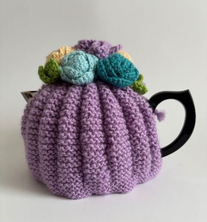 Retro Style Tea Cosy - Hand Knitted - Hand Crocheted