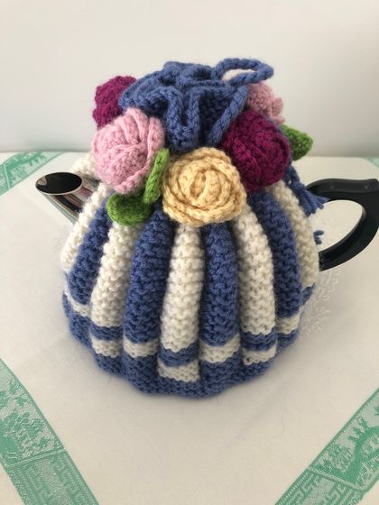 Retro Style Tea Cosy - Hand Knitted - Hand Crocheted