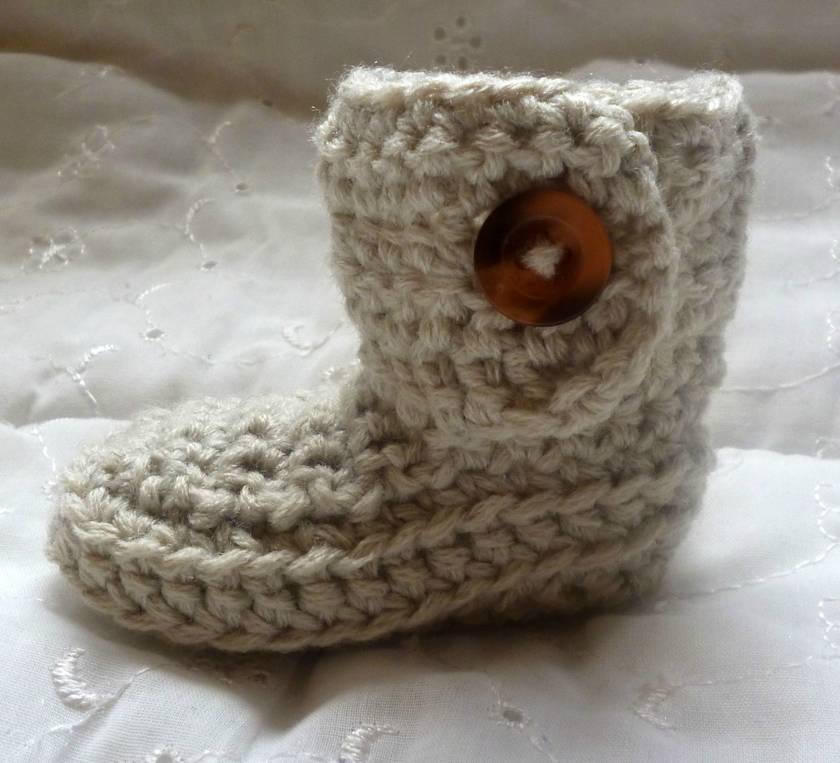 Wool crochet baby boots, button up booties, slippers - Ecru - Sizes NB ...