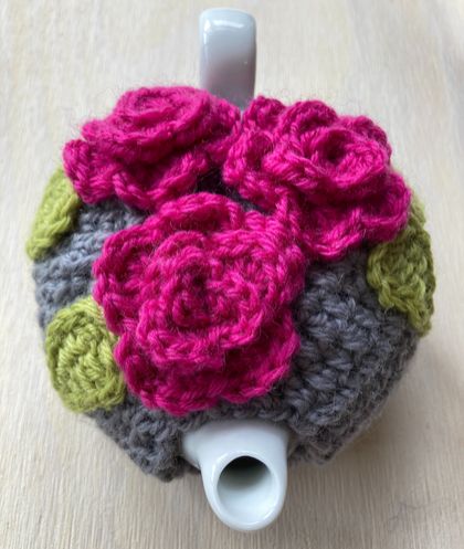 Gorgeous Tea Cosy with FREE Teapot - Grey with Pink Roses
