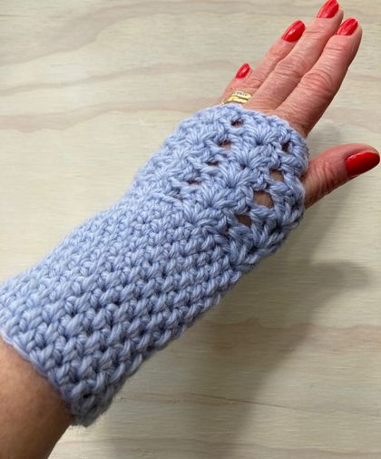 Fabulous Light Blue Pure Wool Wristwarmers/Fingerless Gloves 