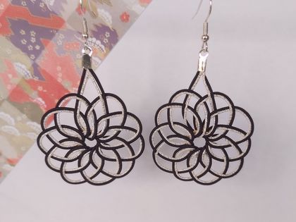 Japanese mizuhiki HANA earrings