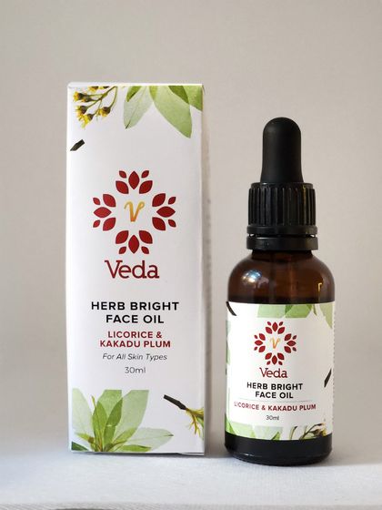 Herb Bright Face Oil with Licorice & Kakadu Plum Oil