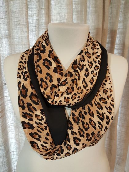 Infinity Scarf Leopard Print with Black Contrast 