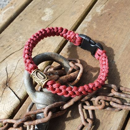 Viking Wristband - Nordic style handwoven paracord