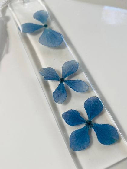 Flower bookmark