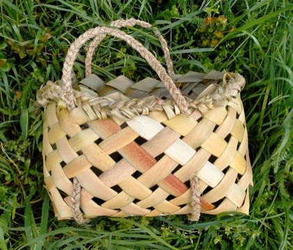 Harakeke flax woven carry basket