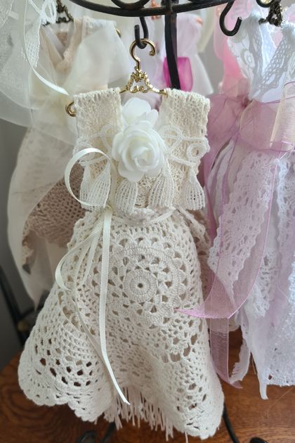 Vintage Dress Pomander Cream