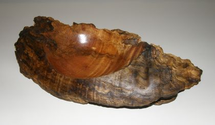 Natural form ripple bowl in New Zealand Beech