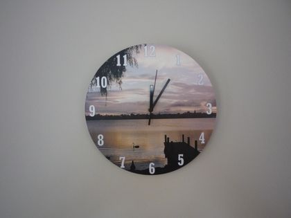 Pupuke Silhouette Clock 
