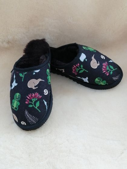 Sheepskin Slippers Size Small US 5/6