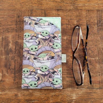 Glasses Pouch - Baby Yoda