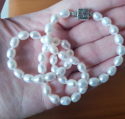 Freshwater Pearl Necklace Oval