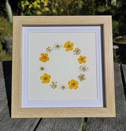 Golden daisy chain 15cm x 15cm framed