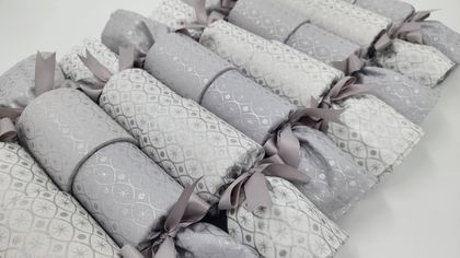 Christmas Crackers (Silver & Ice)