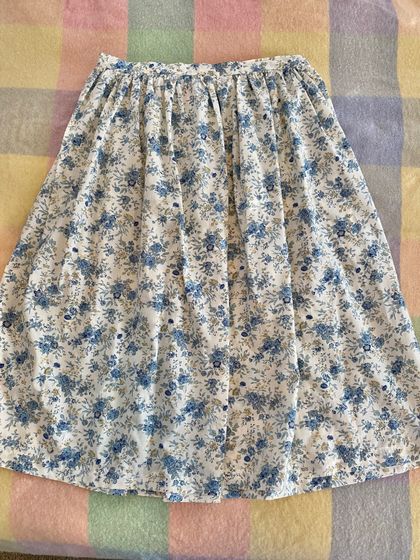 Floral Skirt (size 14-20)