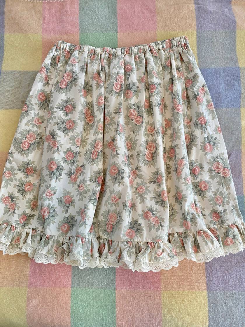 Floral skirt 2025 size 18