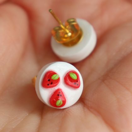 Strawberry design polymer earrings.