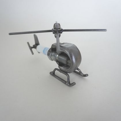 Sparkplug helicopter
