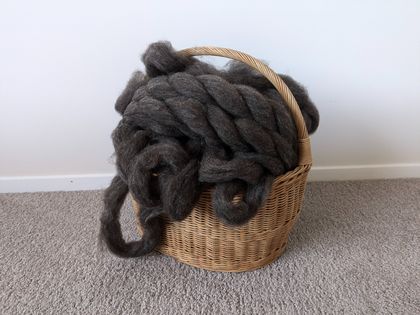 Dark romney lambswool blend roving - suitable for spinning or felting