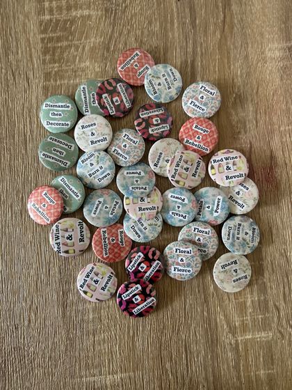 Button/badge: Feminist designs