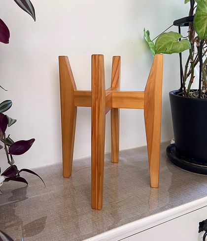 Pine Planter Stand with Decorative Legs