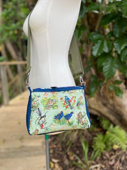 Kiwiana Cross Body Bird Bag