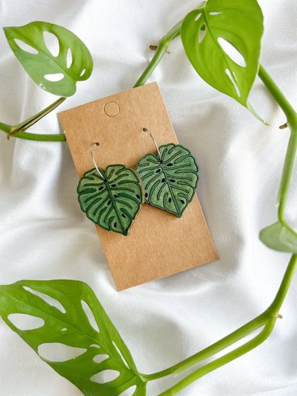 Monstera wooden earrings