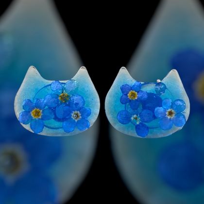 Cute handmade resin puddy cat stud earrings