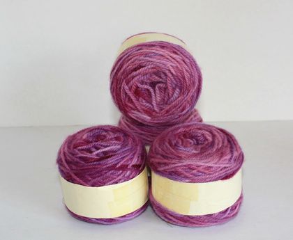 Handdyed 8 ply  Wool, Lilac